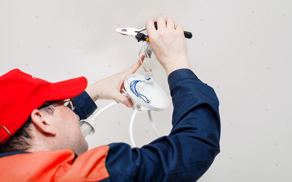 recherche travail électricien bâtiment Paris 11